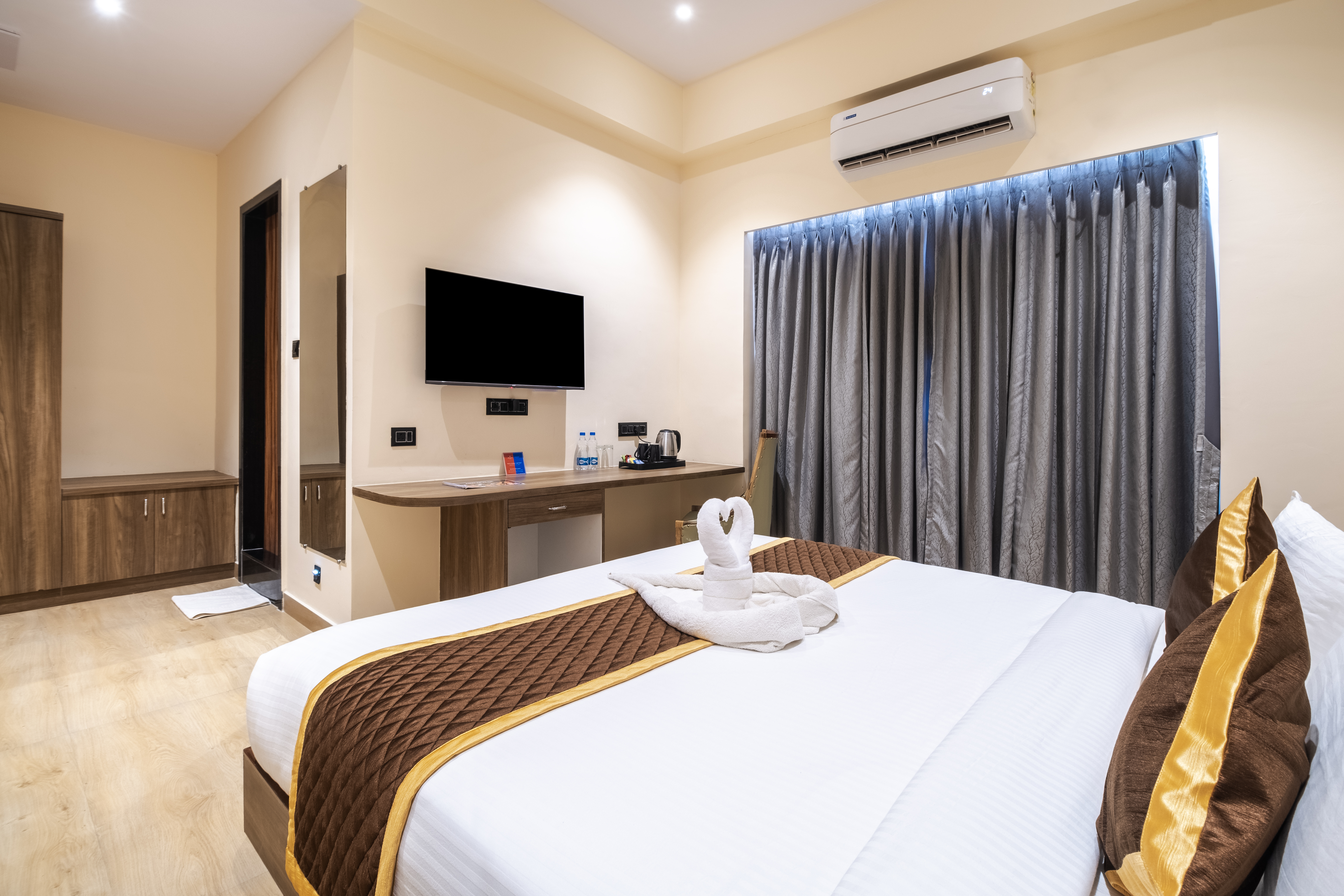 Hotel rooms near me Amalapuram Heights